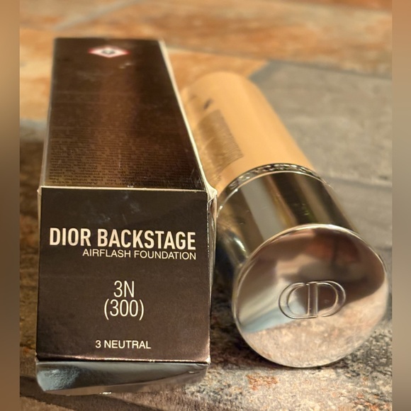 DIOR Airflash Spray Discontinued 2N (200) Backstage Foundation NEW BOXED - Picture 6 of 6